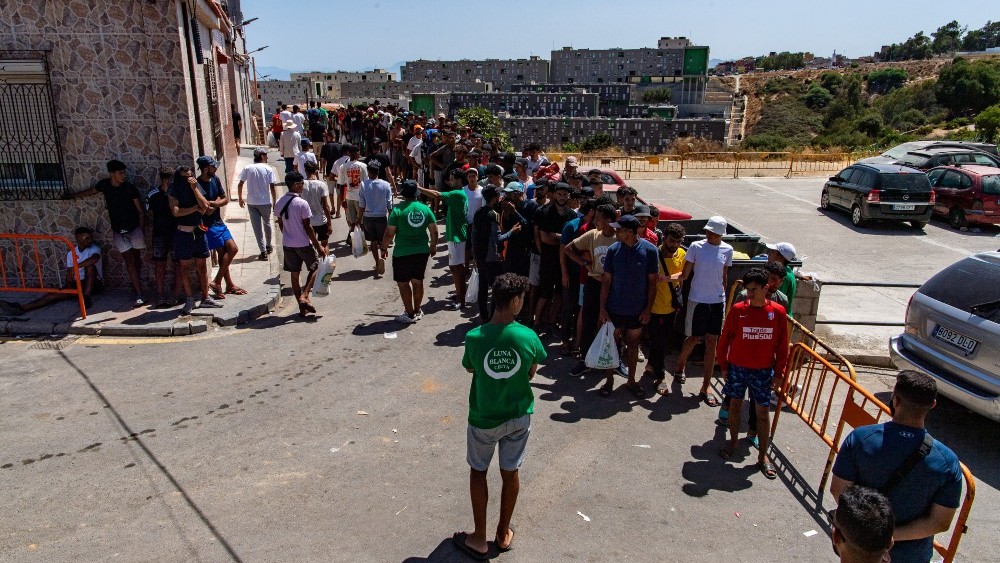 Spain starts border checks on Italy after migrant row